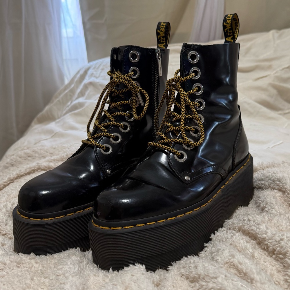 Dr. Martens Jadon Max Black Platform Boots